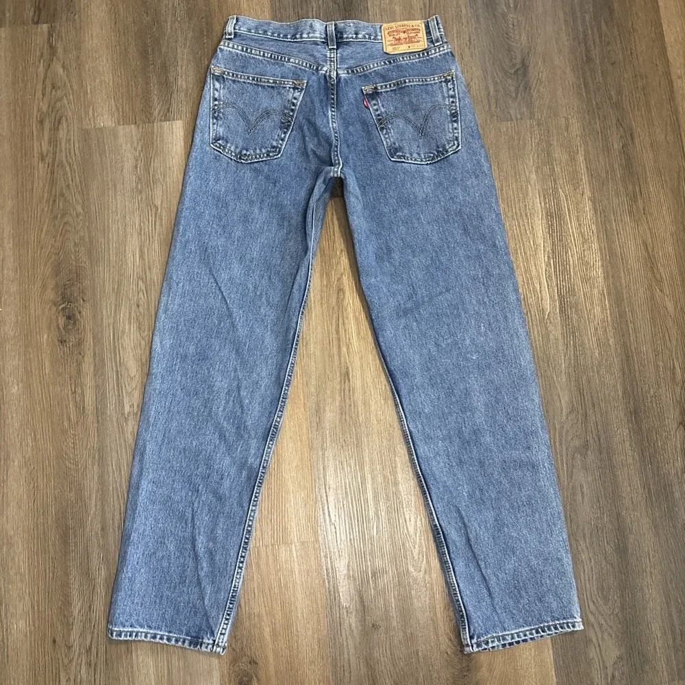 VTG Levis 550 Blue Jeans Men 32x33 Cotton Denim Relaxed Tapered Fit Med Wash Y2K
